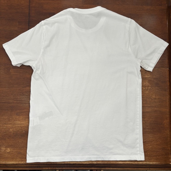 Levi’s Graphic Tee - Picture 2 of 7